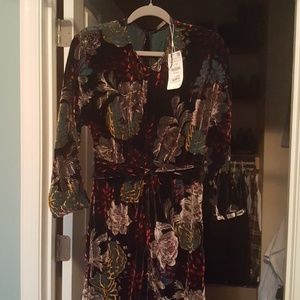 Zara valvet midi dress